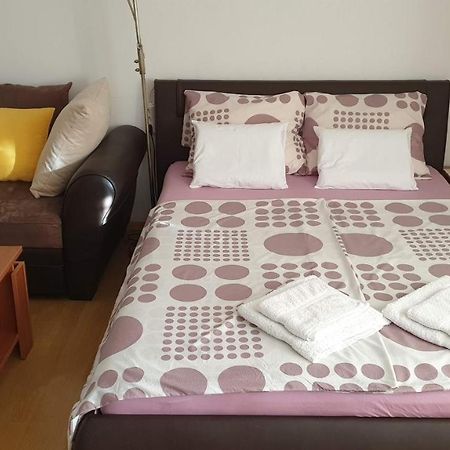 Apartman Dinka Punat Exteriör bild