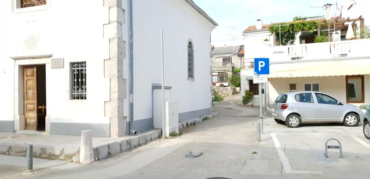 Apartman Dinka Punat Exteriör bild