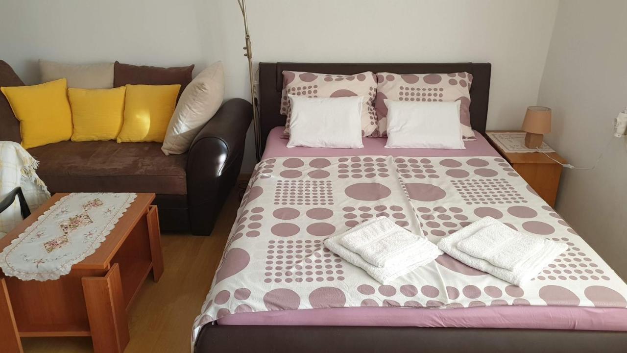 Apartman Dinka Punat Exteriör bild